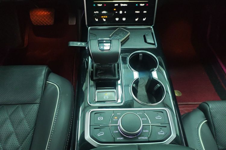 红旗HS7 2022款 3.0T 自动四驱智联旗畅版 五座中控内饰18