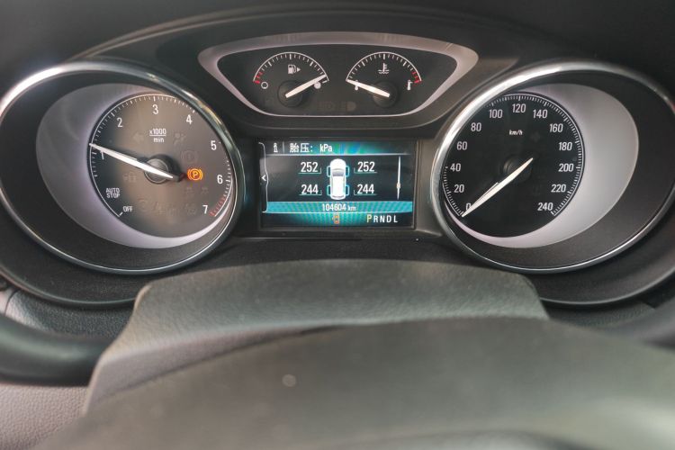 别克 昂科威 2018款 20T 两驱精英型中控内饰15