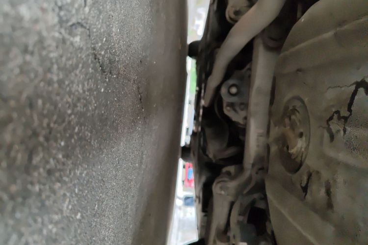 宝马5系 2013款 525Li 领先型局部细节9009