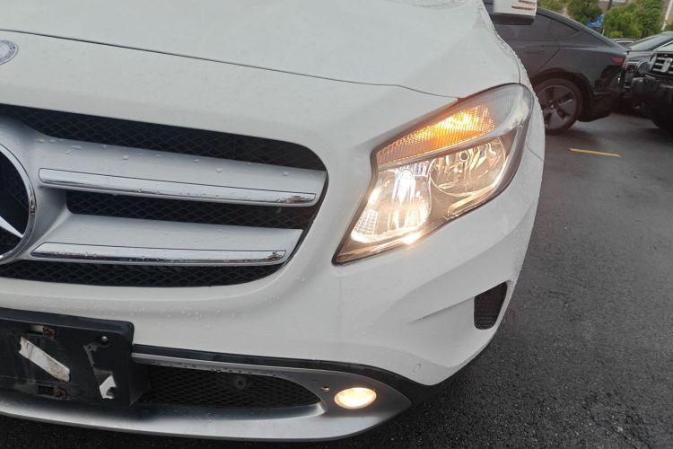 奔驰GLA 2016款 GLA 200 动感型局部细节36