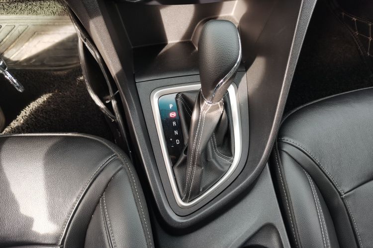 别克 英朗 2018款 18T 自动精英型局部细节18