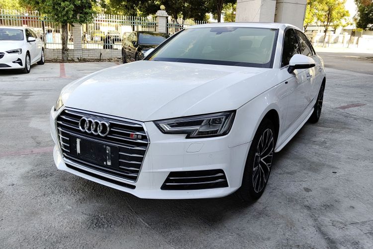 奥迪A4L 2018款 30周年年型 40 TFSI 进取型车身外观1