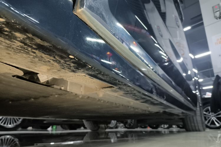 岚图汽车 岚图梦想家 2025款 PHEV 四驱旗舰乾崑版局部细节9002