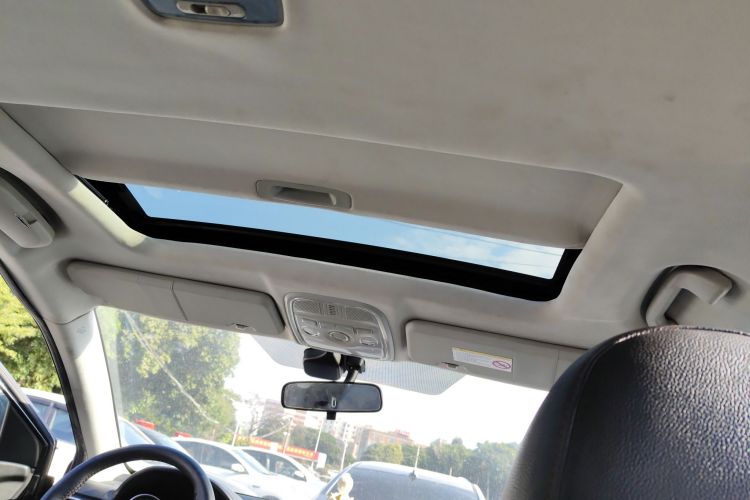 哈弗H6 2014款 运动版 1.5T 手动两驱精英型中控内饰22