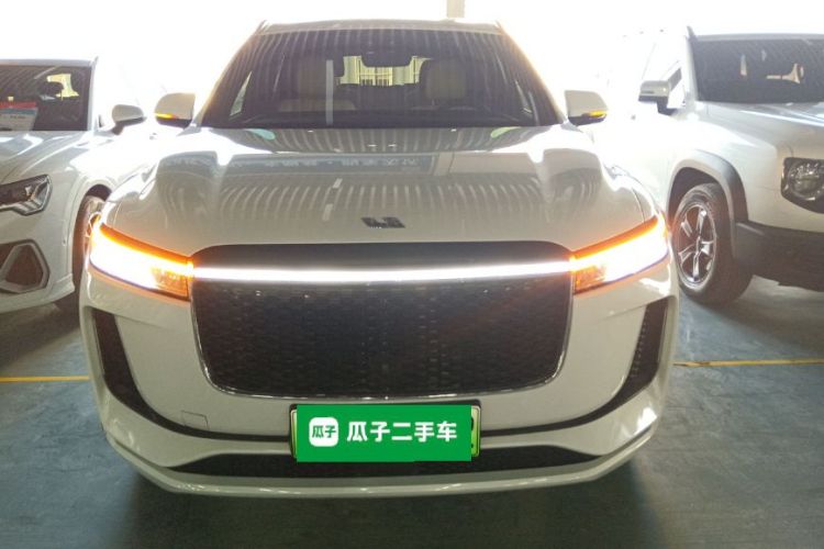 理想汽车 理想ONE 2020款 增程6座版车身外观2