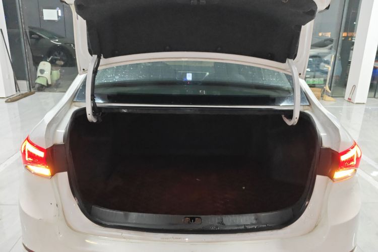 别克 英朗 2021款 改款 1.3T 自动轻混动精英型局部细节23