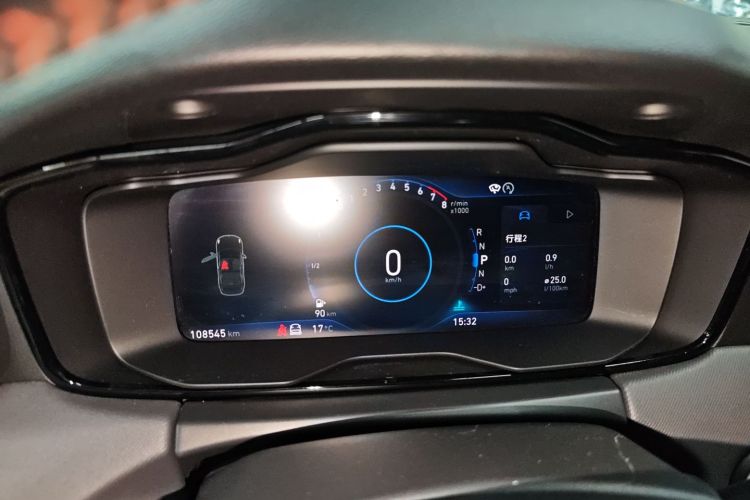 领克01 2017款 2.0T 四驱劲Pro版局部细节14