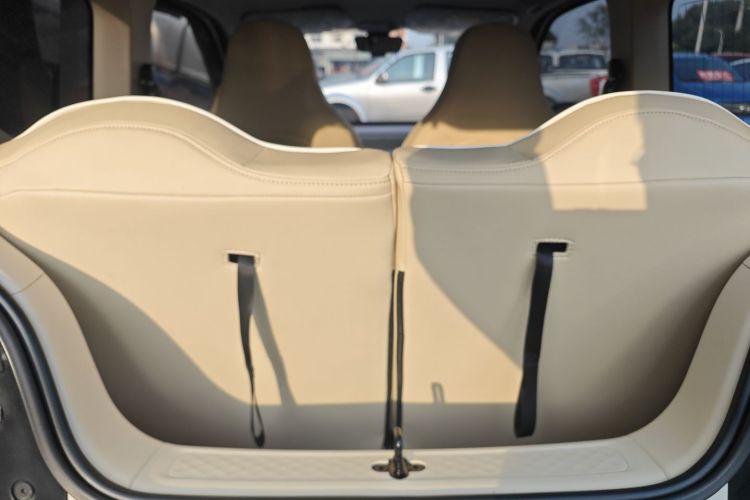 五菱汽车 宏光MINIEV 2024款 第三代 215km 进阶版机舱底盘23