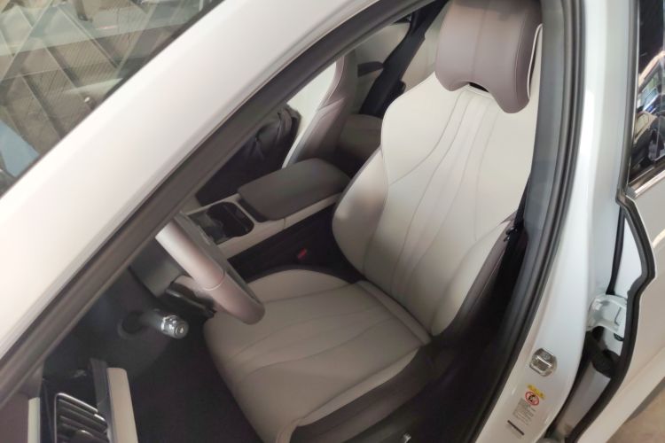 比亚迪 宋PLUS新能源 2025款 DM-i 智驾版 112KM 尊荣型局部细节19