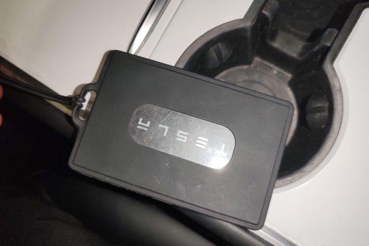 特斯拉 Model Y 2022款 改款 后轮驱动版中控内饰7001