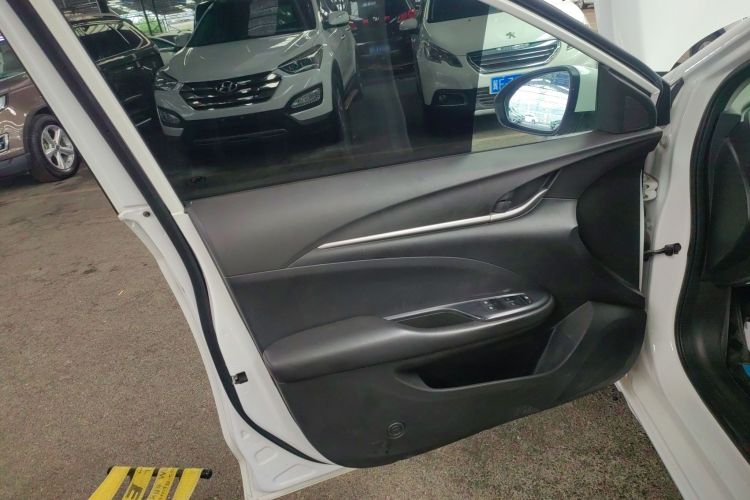 别克 英朗 2021款 改款 典范 1.5L 自动进取型中控内饰47