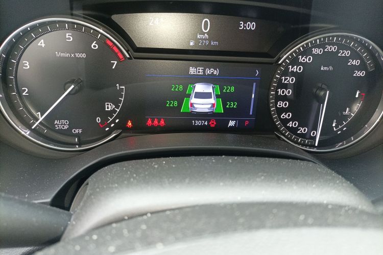 凯迪拉克CT4 2022款 28T 豪华型中控内饰15