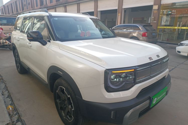 北京BJ30 2024款 1.5T 魔核电驱进阶版车身外观3