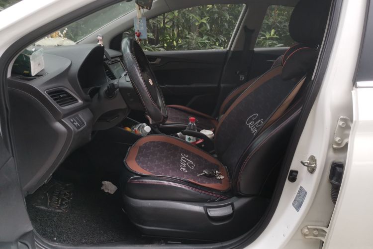 现代 悦纳 2016款 1.4L 自动炫酷版GLS局部细节19