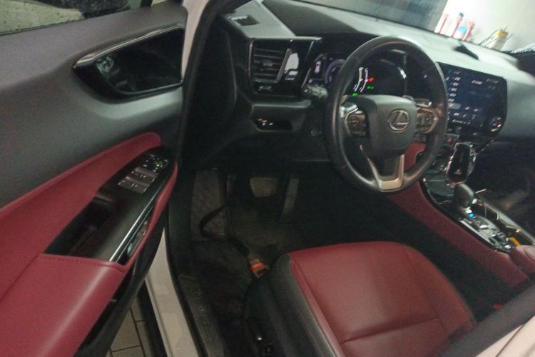 雷克萨斯NX新能源 2022款 400h+ 畅悦版中控内饰20