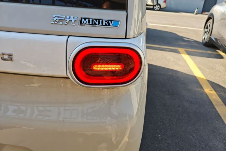 五菱汽车 宏光MINIEV 2024款 第三代 215km 青春版车身外观9