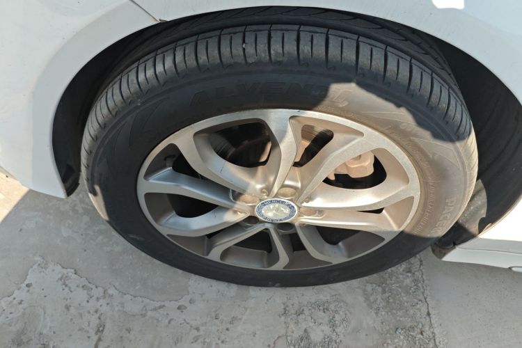 奔驰C级 2015款 C 180 L 运动型车身外观6007