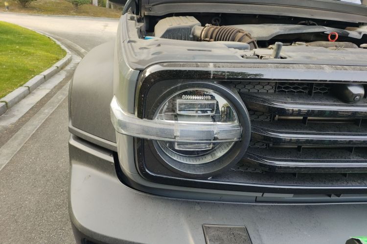 坦克300 2023款 越野版 2.0T 征服者车身外观8