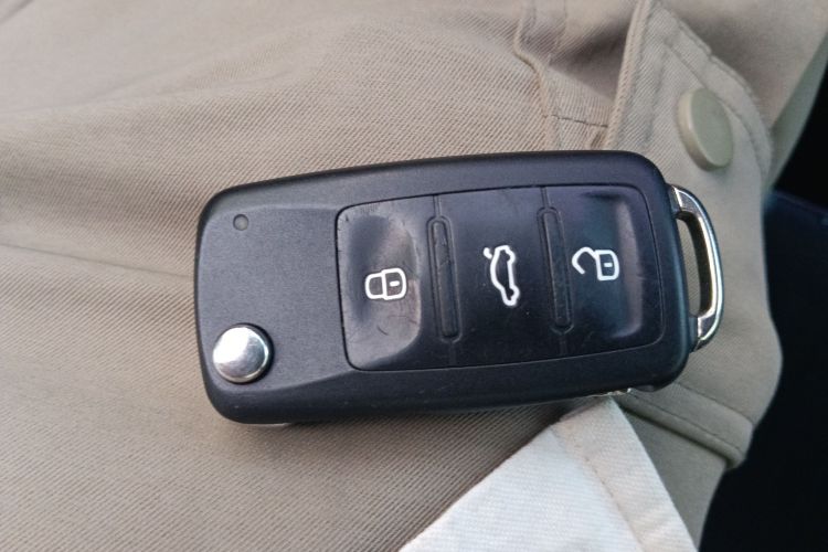 大众 途观 2016款 280TSI 自动两驱丝绸之路风尚版中控内饰11