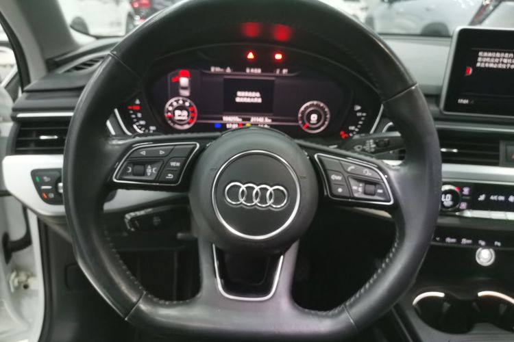 奥迪A4L 2019款 40 TFSI 时尚型 国VI中控内饰13