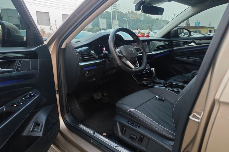 大众 帕萨特 2022款 330TSI 豪华版中控内饰20