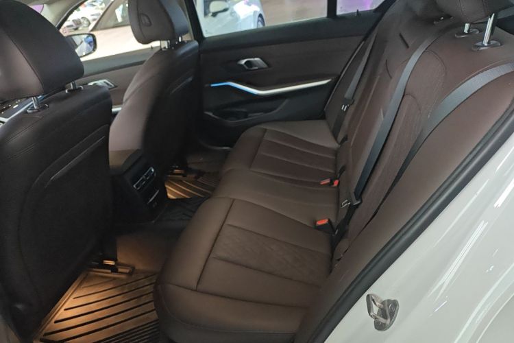 宝马i3 2022款 eDrive 35 L中控内饰21