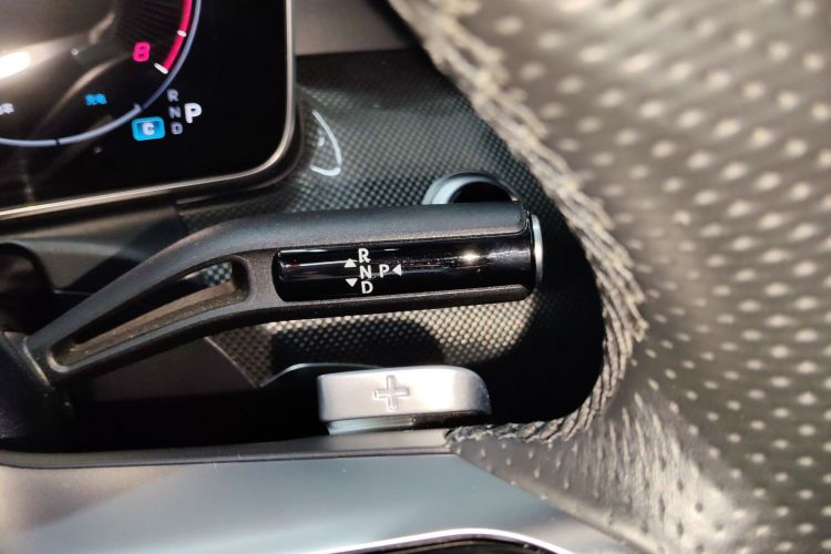 奔驰C级 2023款 改款 C 200 L 运动版中控内饰18