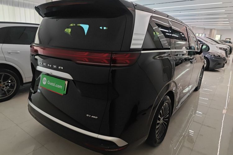 腾势D9 2024款 EV 600 四驱旗舰型车身外观7