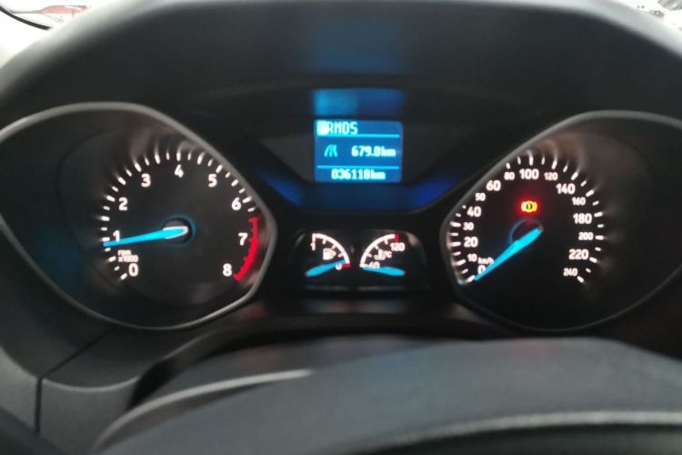 福特 福克斯 2017款 两厢 1.6L 自动舒适型智行版中控内饰14