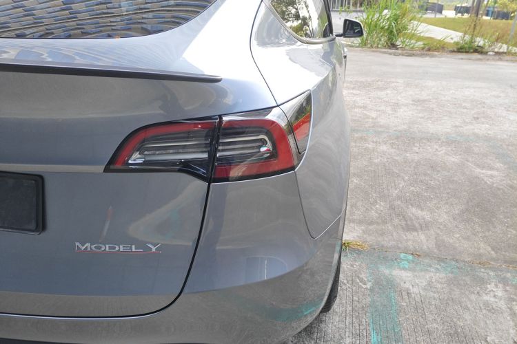 特斯拉 Model Y 2024款 Performance高性能版车身外观9