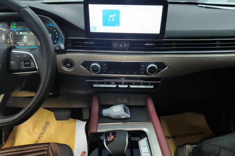 捷途X70 2023款 1.5T DCT超越PRO版 5座中控内饰16