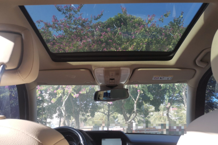 奔驰GLK级 2015款 GLK 300 4MATIC 时尚型 极致版中控内饰22