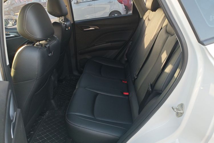 哪吒汽车 哪吒AYA 2023款 401 Lite中控内饰7004