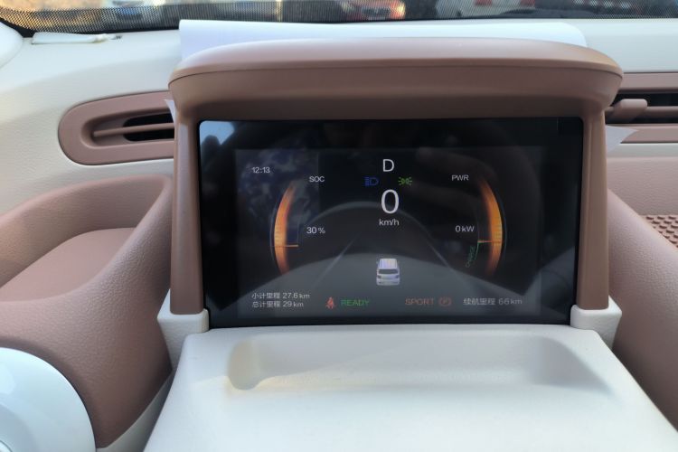 奔腾小马 2026款 222km 炫彩马中控内饰14