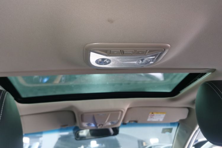 吉利汽车 帝豪 2017款 三厢百万款 1.5L 手动向上版中控内饰22