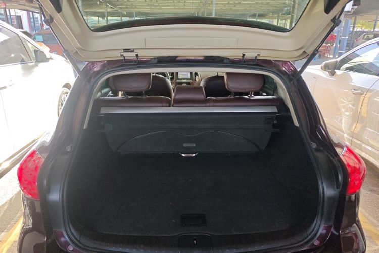 英菲尼迪QX50(进口) 2013款 2.5L 两驱优雅版机舱底盘23