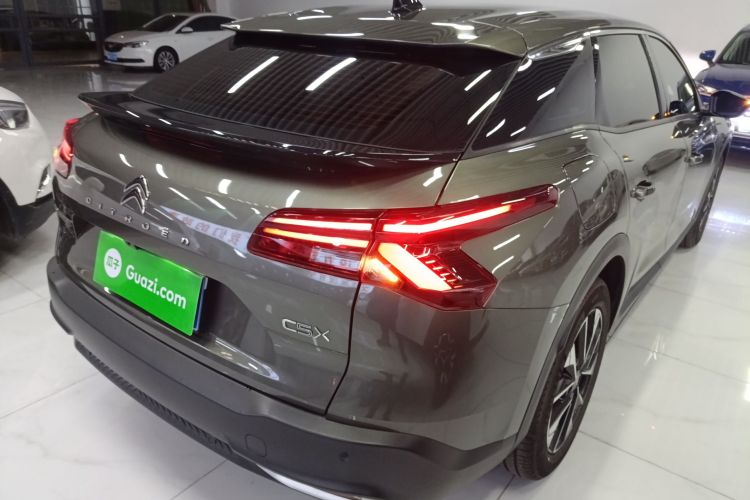 雪铁龙 凡尔赛C5 X 2023款 1.6T 势不凡车身外观6005