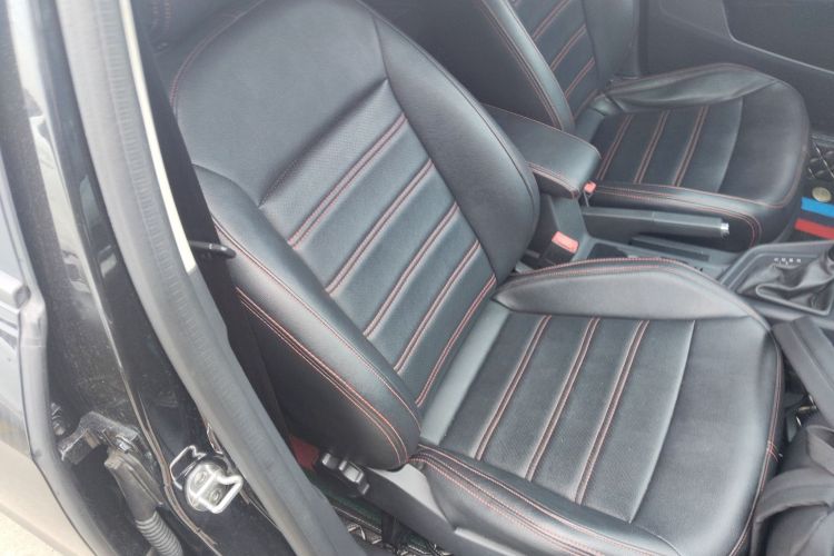 大众 朗逸 2017款 1.6L 自动风尚版局部细节41