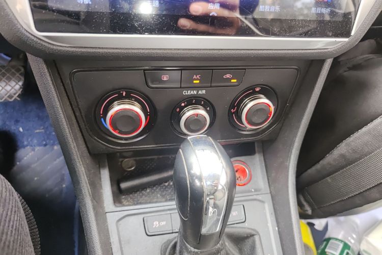 大众 朗逸 2017款 1.6L 自动风尚版中控内饰16