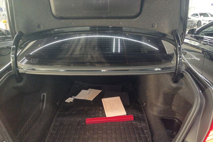 宝马5系 2014款 525Li 豪华设计套装机舱底盘23