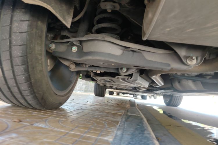 领克05 2020款 2.0TD 四驱时间限量版局部细节9003