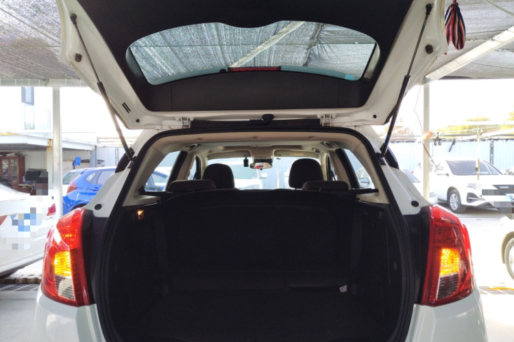 别克 昂科拉 2017款 18T 自动两驱都市领先型机舱底盘23