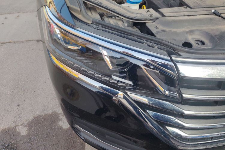 大众 威然 2022款 380TSI 尊驰版车身外观8