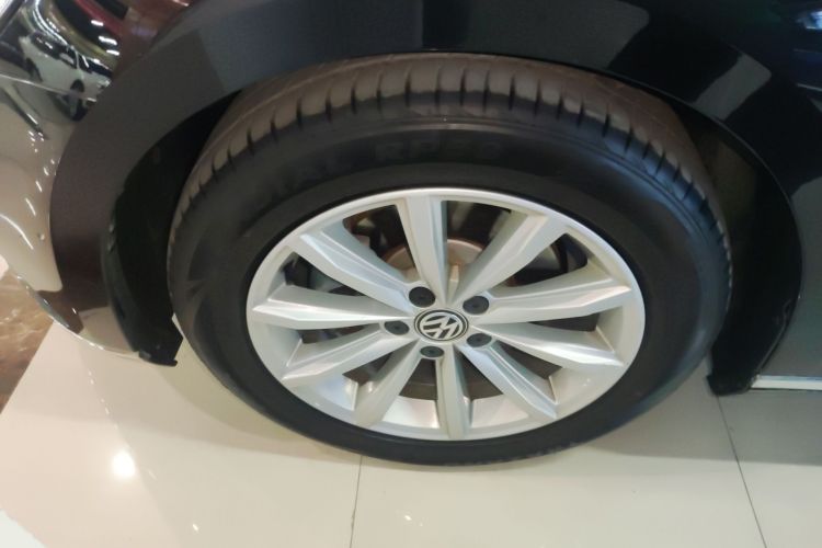 大众 迈腾 2019款 330TSI DSG 领先型 国VI车身外观6002