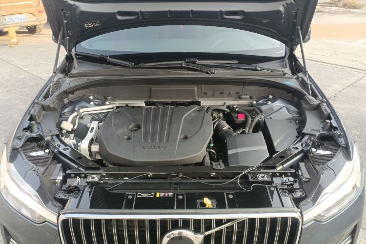 沃尔沃XC60 2023款 B5 四驱智远豪华版机舱底盘24
