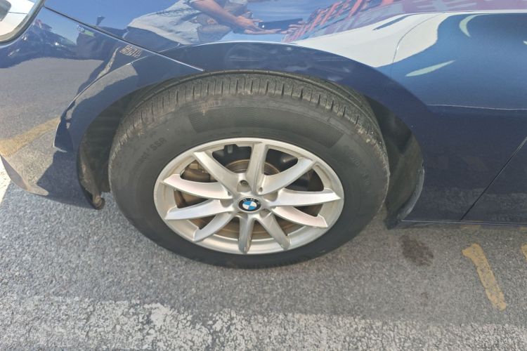 宝马2系旅行车 2016款 218i 时尚型车身外观6001