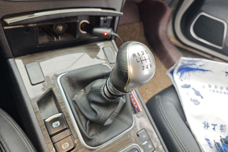 哈弗H6 Coupe 2015款 蓝标改款 2.0T 手动两驱都市型中控内饰18