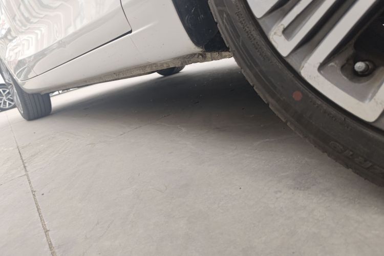 红旗H5 2022款 经典款 改款 1.8T 自动智联旗韵版机舱底盘29