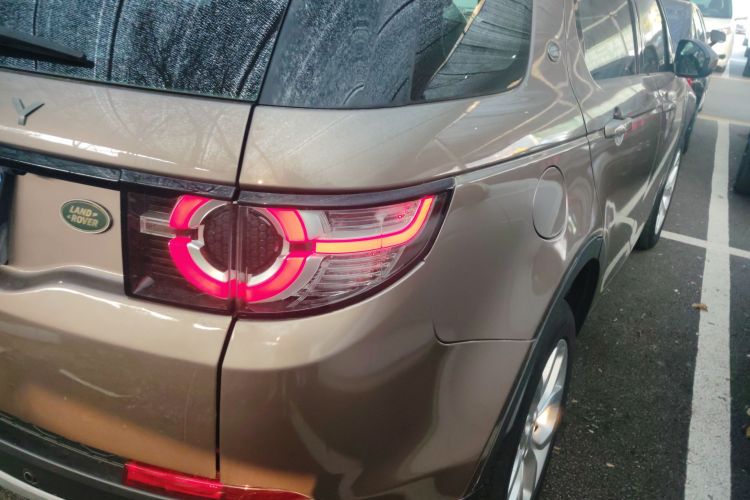 路虎 发现神行 2017款 2.0T HSE车身外观6006