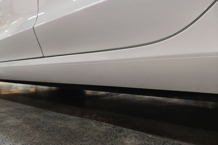 特斯拉 Model 3 2025款 后轮驱动版局部细节9002